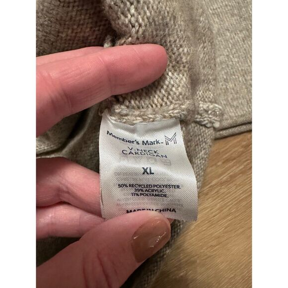 Women's Member's Mark V-Neck Cardigan Sweater Taupe XL EUC! - Picture 2 of 3